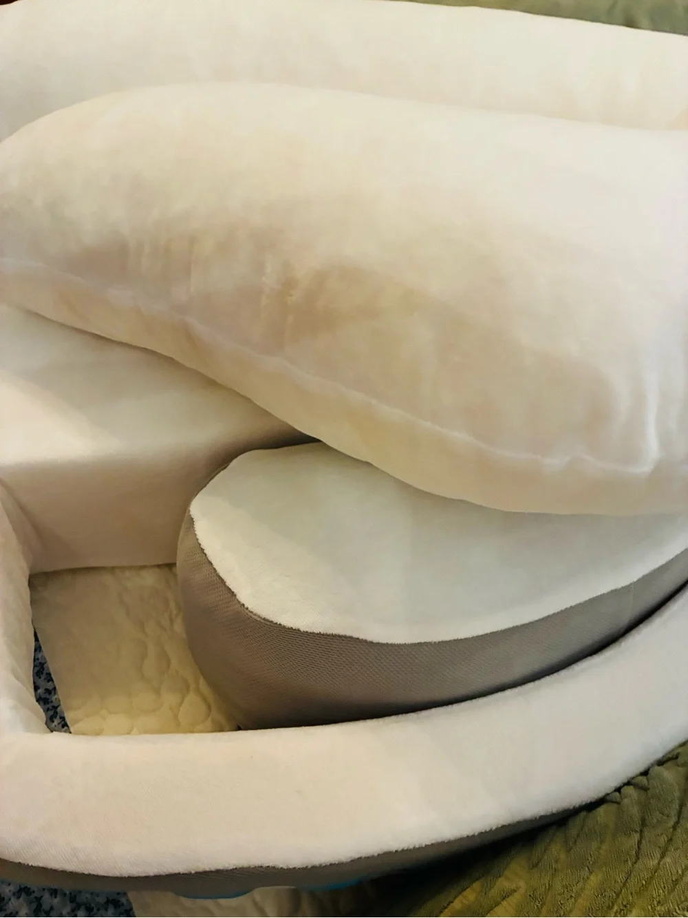 MedCline Shoulder Relief System for Side Sleepers who Suffer with Shoulder Pain